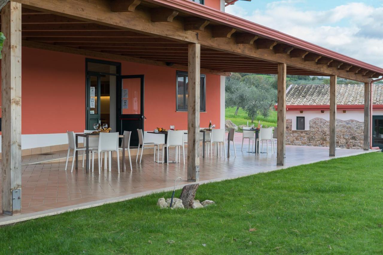 Terra Di Vento Bed & Breakfast Montecorvino Pugliano ภายนอก รูปภาพ