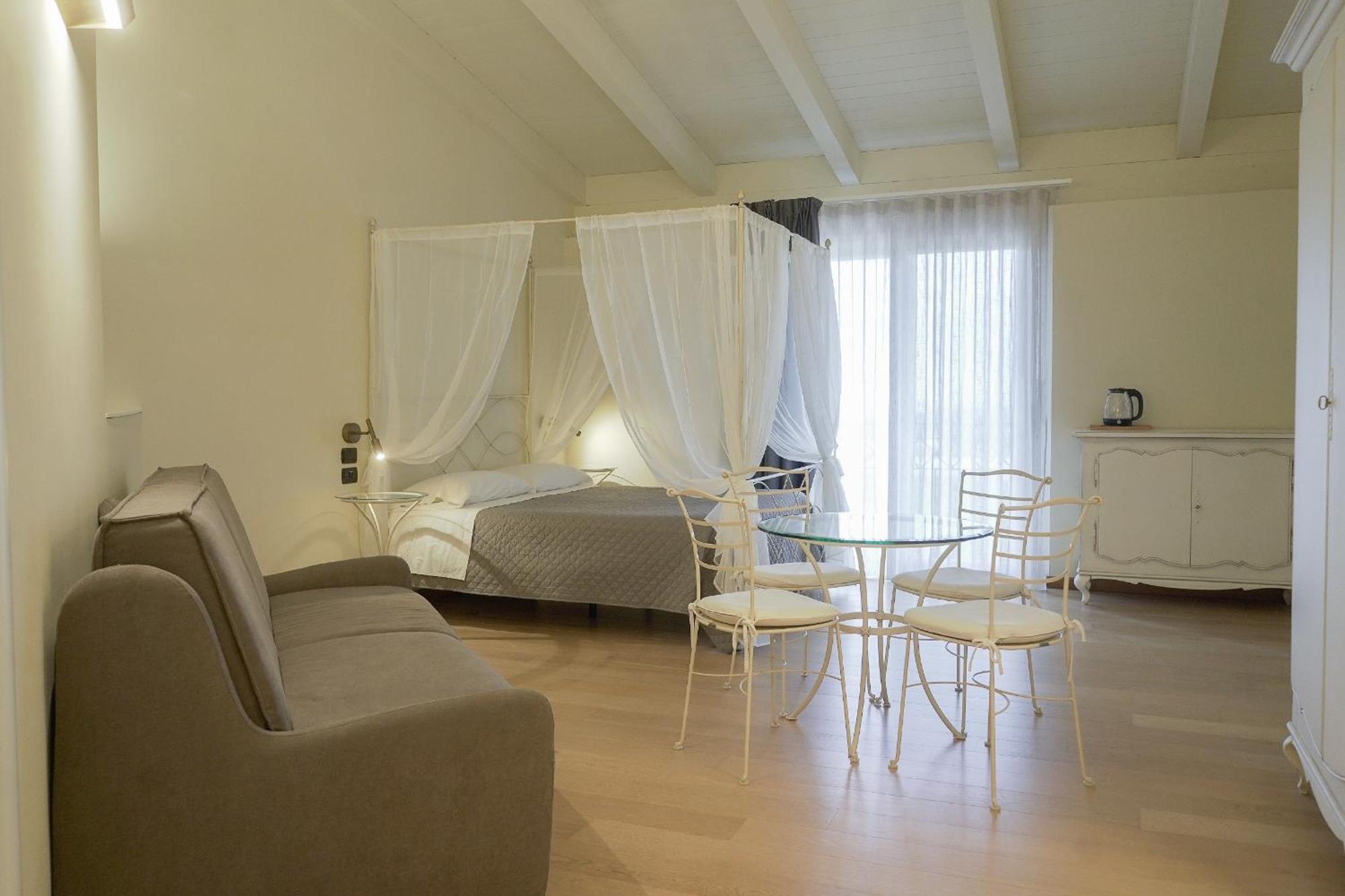 Terra Di Vento Bed & Breakfast Montecorvino Pugliano ภายนอก รูปภาพ