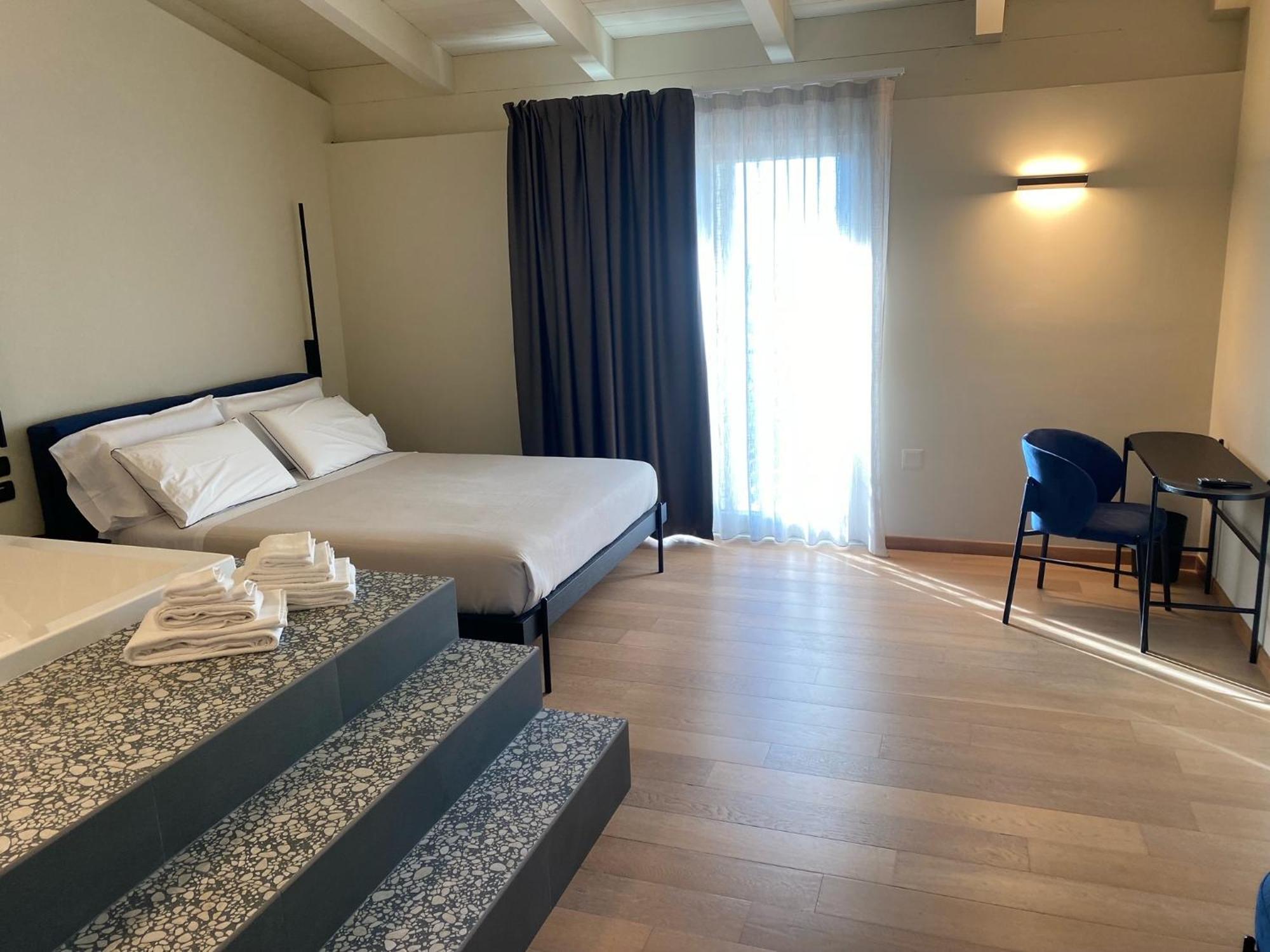 Terra Di Vento Bed & Breakfast Montecorvino Pugliano ภายนอก รูปภาพ